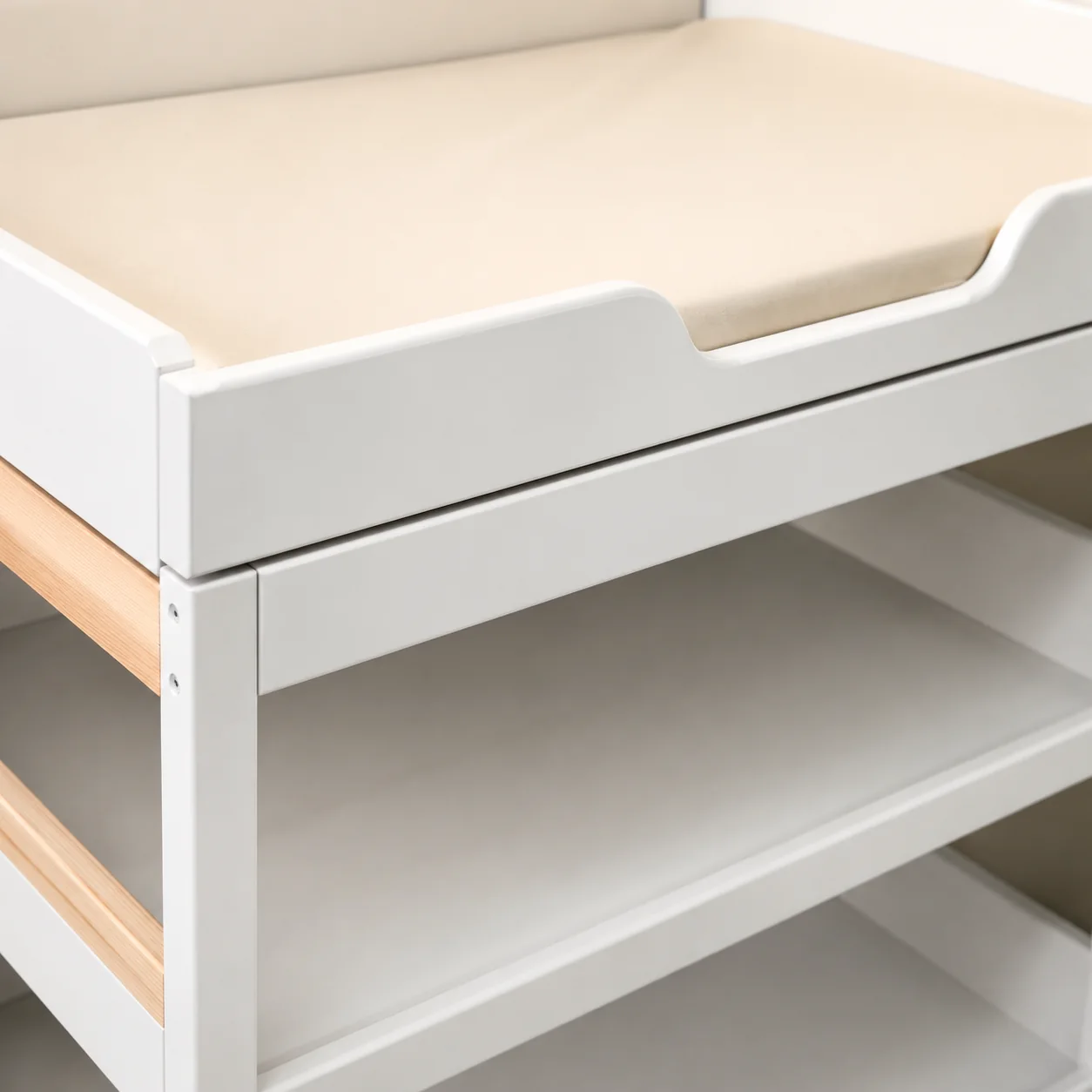 Sovaeli Compact Nursery Changing Table - Image 2