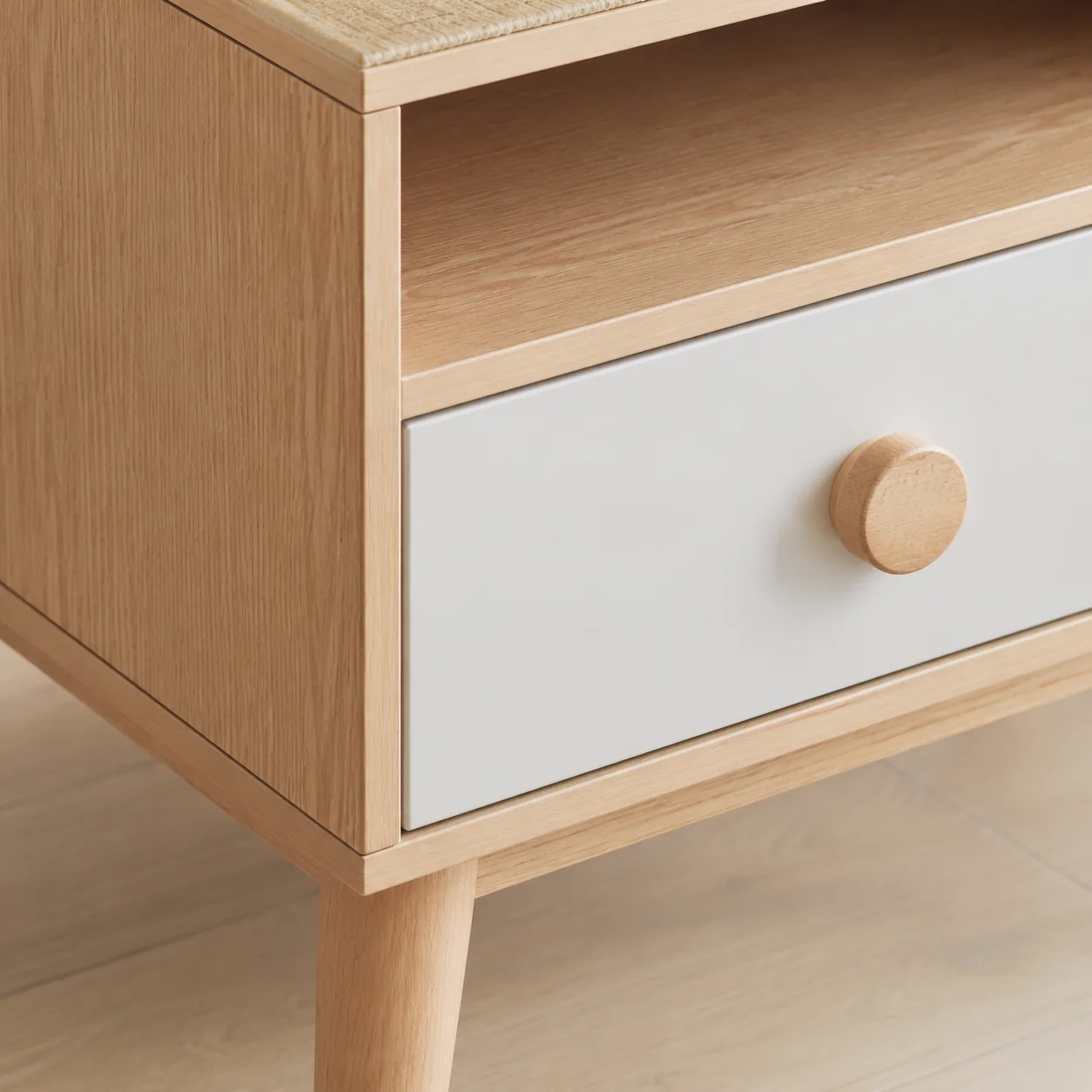 Sovaeli Kids Nightstand with Open Shelf - Image 2
