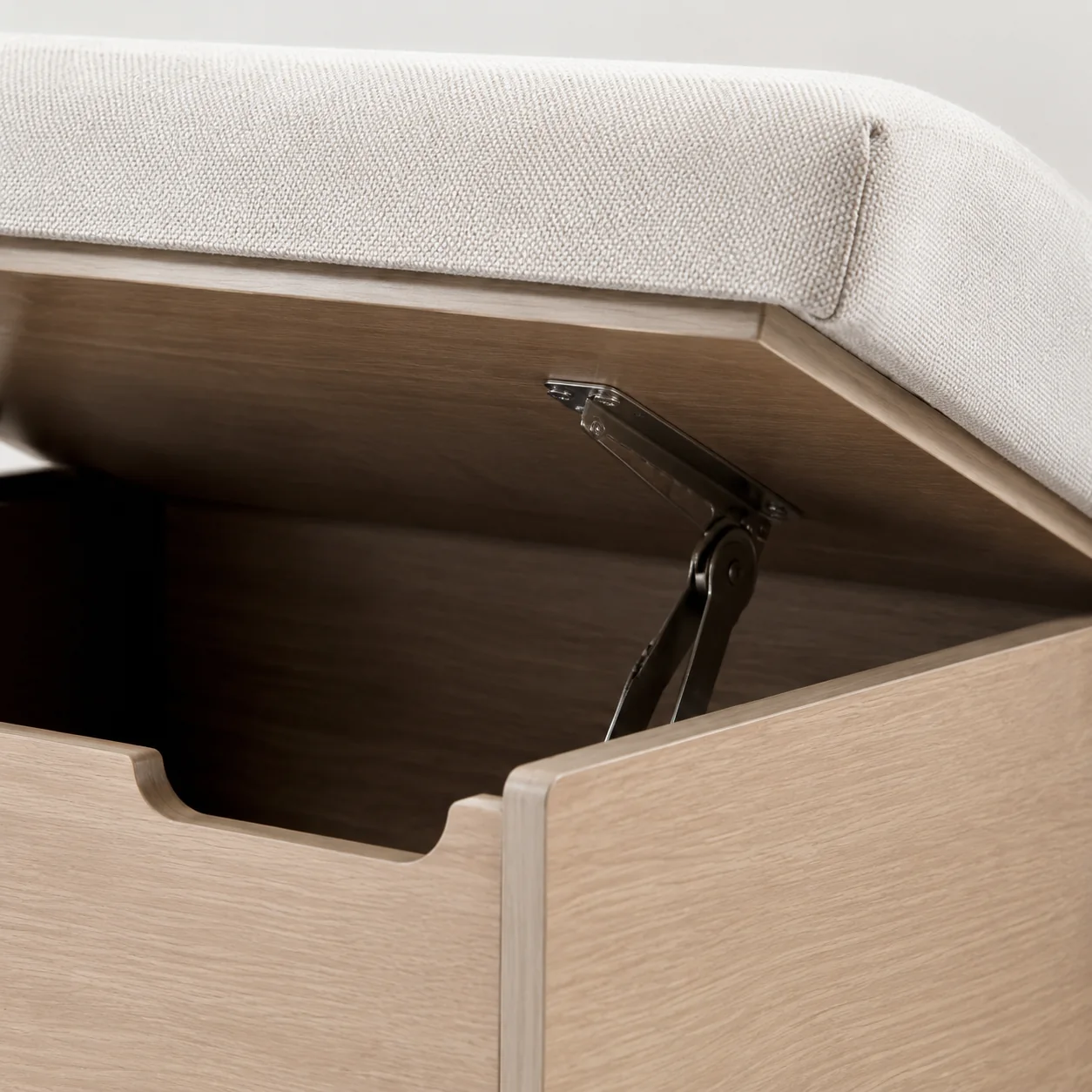 Sovaeli Kids Storage Bench with Cushion - Image 2